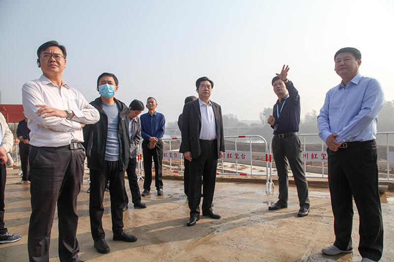 潢川县召开五大组团项目观摩调度会