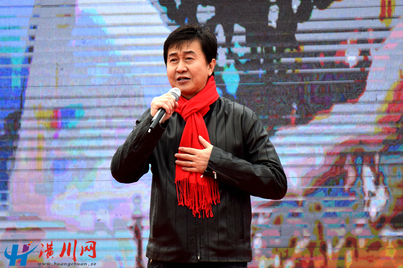 15个人演唱.JPG