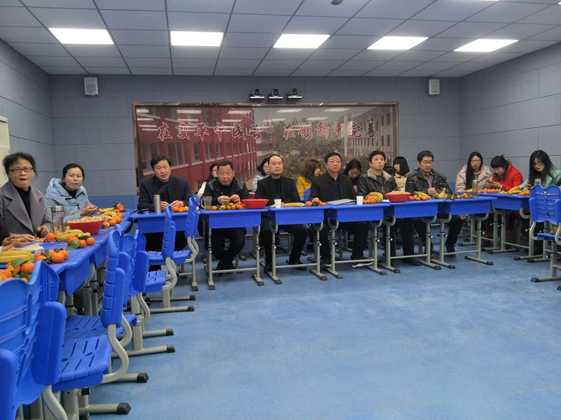 仁和中学成功举办“春暖半边天，爱在丽仁中” 三八节庆祝活动3.jpg