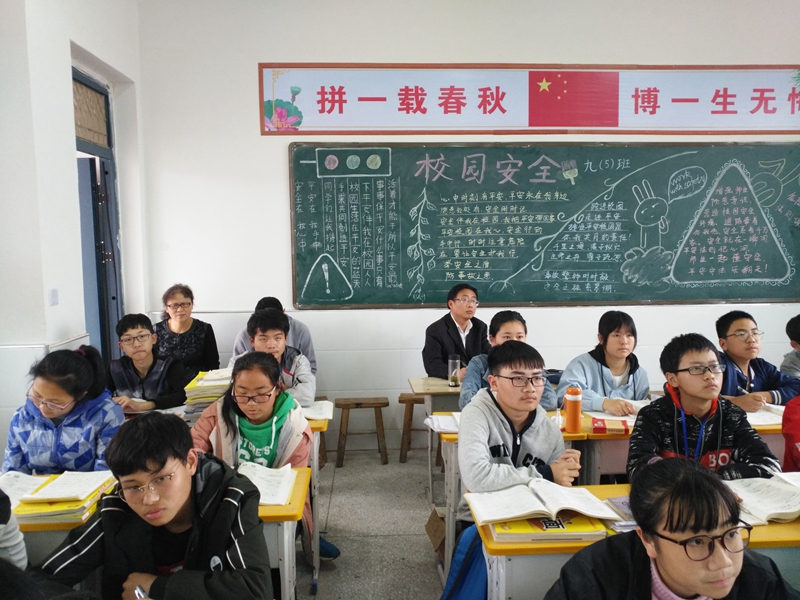 县教体局教研室在仁和中学成功开展教学视导工作12.jpg