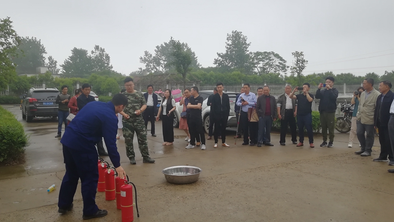 潢川县2019年度农村敬老院消防安全培训在白店乡第一敬老院举行1 (2).jpg