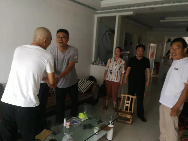 鼓励患病职工7.jpg
