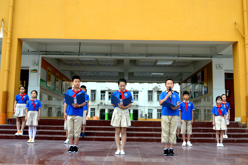 7少先队员新学期献词.JPG