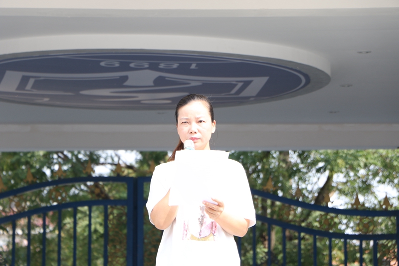 潢川一小举行2019年秋季消防安全应急疏散演练活动4.JPG