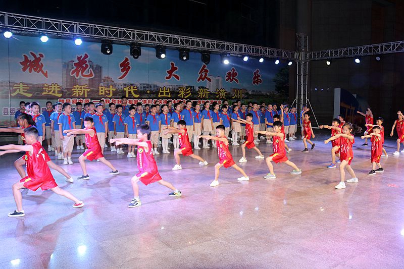 10《少年中国说》演出.jpg 10《少年中国说》演出.jpg