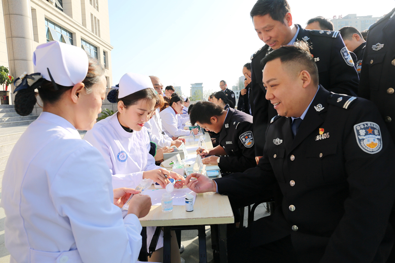 图片说明 ｜ 潢川：警营里来了医疗专家团! 6V0A1792.JPG