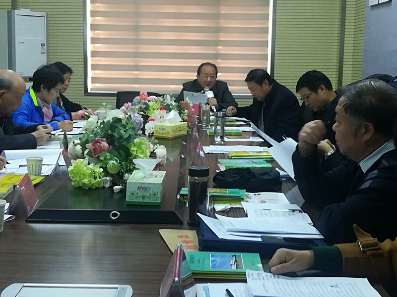 14市关工委领导到逸夫小学调研.jpg