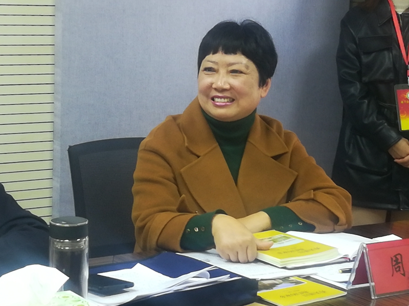 19逸夫小学校长周卫汇报工作.jpg
