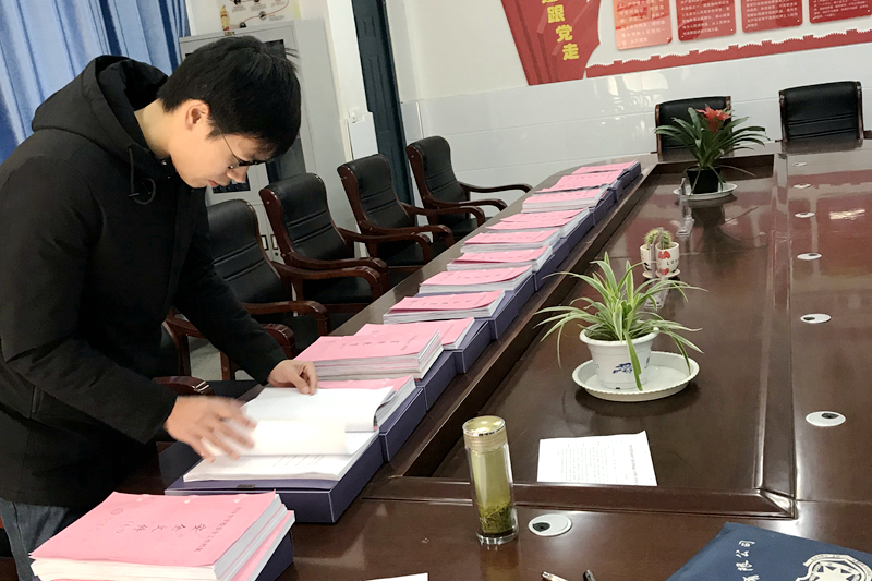 县教体局领导莅临潢川一小检查校园安全工作2.jpg