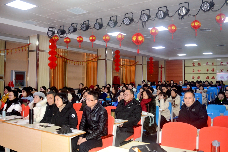 2出席典礼领导及教师.JPG