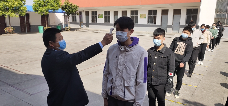 潢川县仁和镇中学开展开学复课演练活动10.jpg