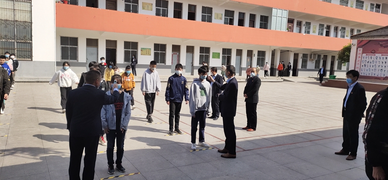 潢川县仁和镇中学开展开学复课演练活动9.jpg