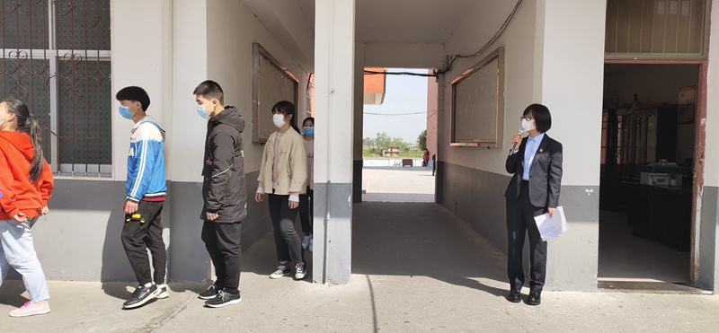 潢川县仁和镇中学开展开学复课演练活动13.jpg