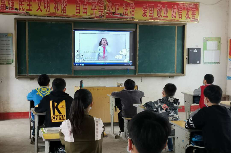 黄湖小学顺利复学开展开学第一课主题教育活动8.jpg