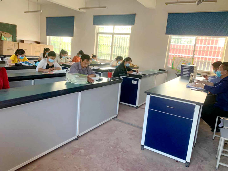 黄湖小学召开“防溺水加压工作推进会”5.jpg