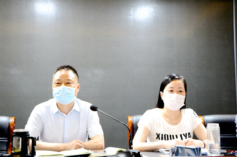 潢川一小召开全面从严治党暨以案促改专项工作警示教育工作会2.JPG