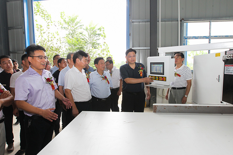 潢川县举行中辉办公家具有限公司开业仪式