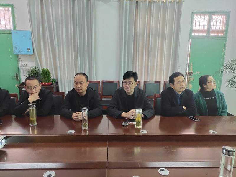 潢川县仁和中学召开以案促改工作会2.jpg