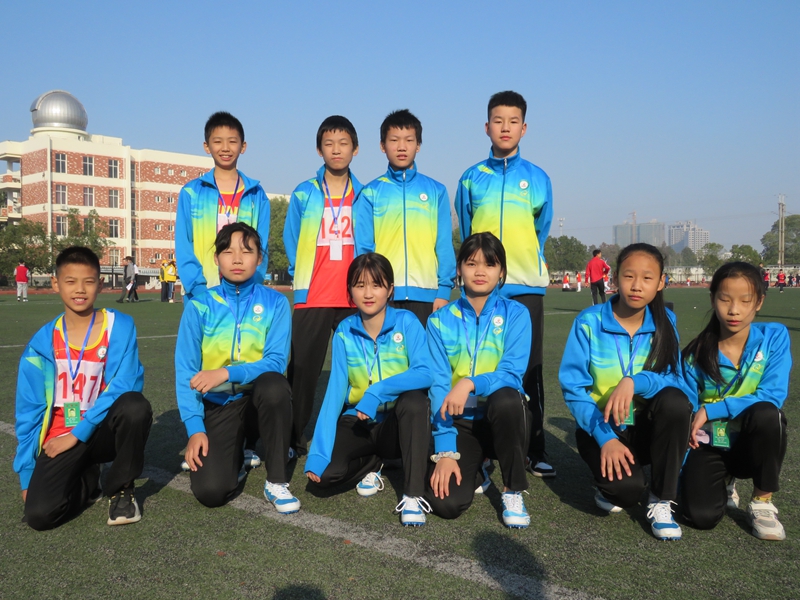 2.潢川县逸夫小学“逸之翔”体育代表队.jpg