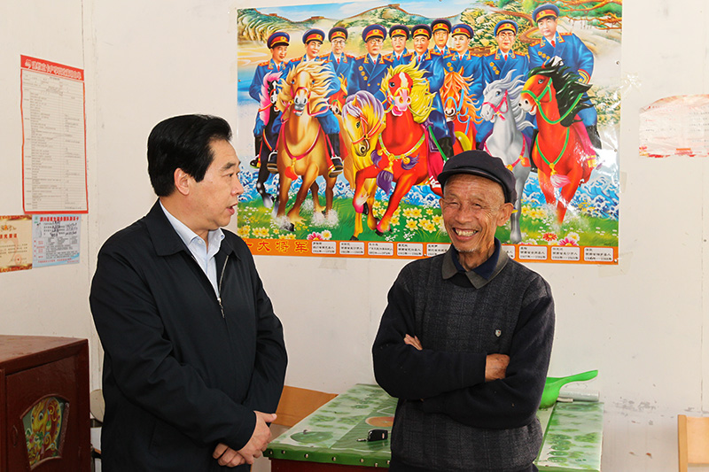 潢川县召开第一片区脱贫攻坚总攻调度会