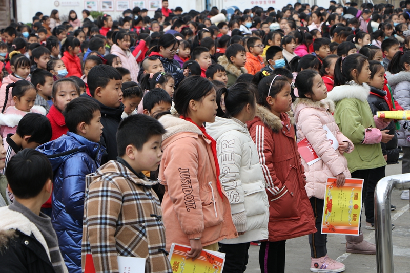 潢川一小举行2020-2021学年度上期期中学业水平测试表优会4.JPG