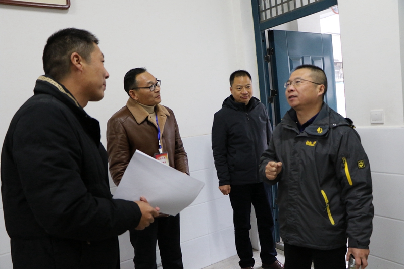 县教体局督导组对潢川一小迎接义务教育基本均衡发展国家评估验收工作进行督导检查6.JPG