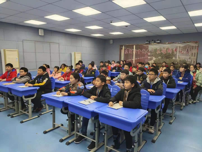 国家级心理咨询师走进仁和中学 开展心理健康辅导2.jpg