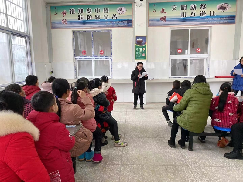 优秀学生代表朱子豪发言.jpg