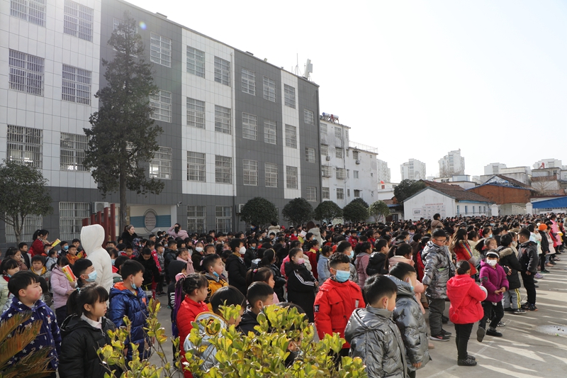 潢川一小举行2020-2021学年度上期散学典礼暨寒假安全教育3.JPG