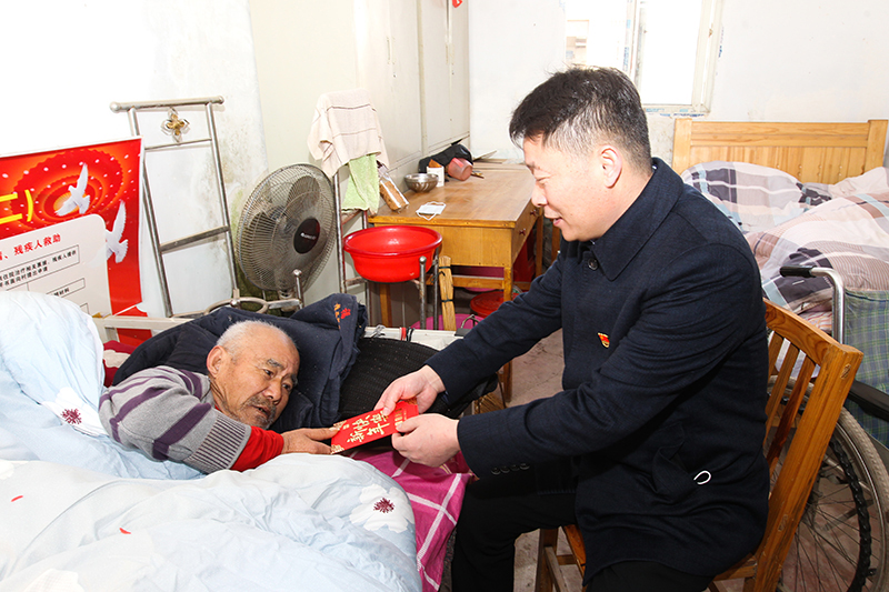 潢川县盛世生态公司到乡镇开展慰问活动