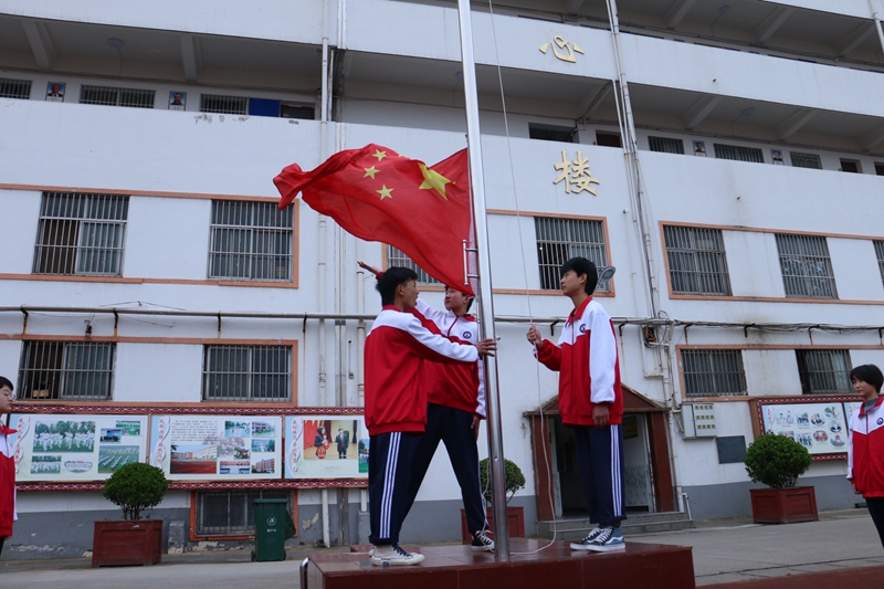 caebce735f14d96452ab9804c3011ae.jpg