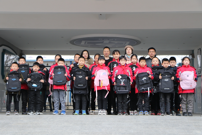 潢川一小举行2021年春季开学典礼暨安全教育大会4.JPG