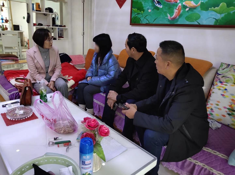 赵校长家访 (1).jpg