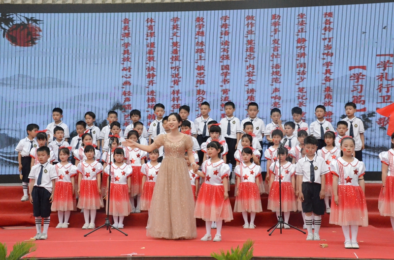 潢川一小举行庆祝建党百年合唱比赛暨第六届校园文化艺术节12.JPG