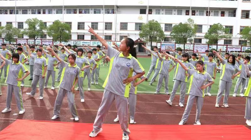 740cafa96c59172799713311cfd197b.jpg