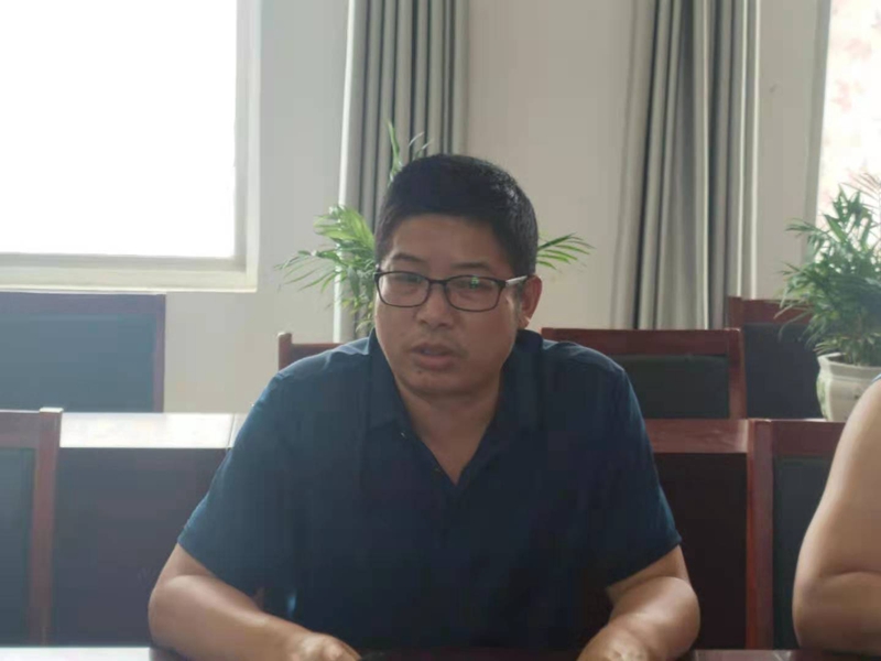 潢川县仁和镇中学召开“以案促改”专题工作会 (4).jpg