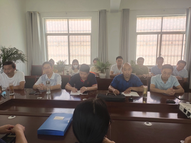 县教体局领导来仁和镇中学指导疫情防控工作 (1).jpg