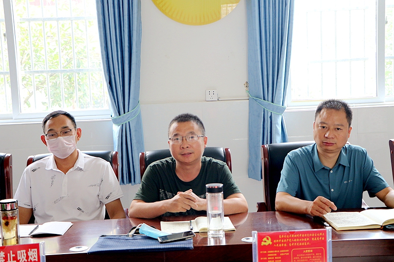 潢川一小召开疫情防控暨防溺水工作推进会3.JPG