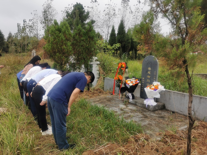 烈士纪念2.jpg