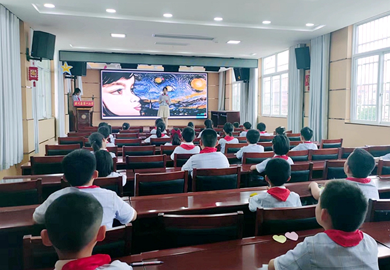 潢川一小举行“粽香传情 筑梦未来”关爱留守儿童主题活动2.jpg