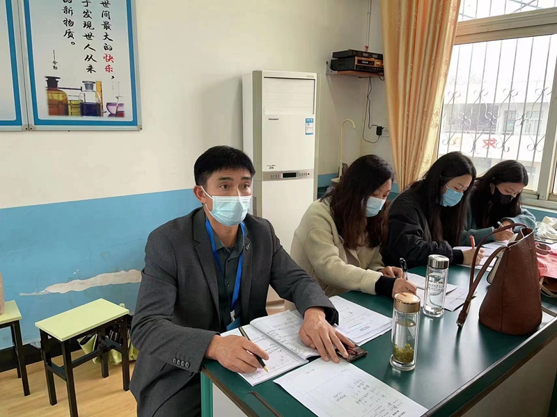专家听课2.jpg