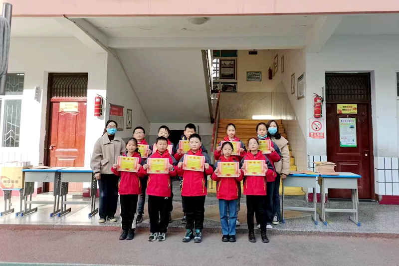 五二班学习之星.jpg
