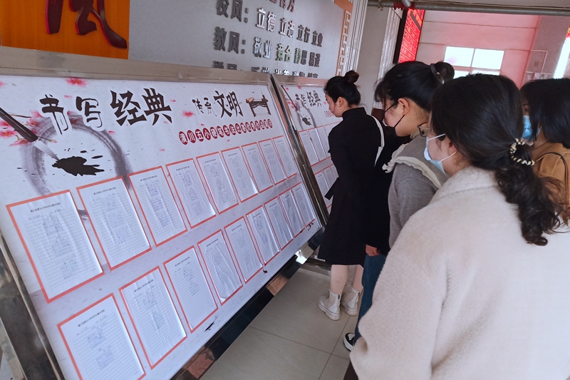 参观4.jpg