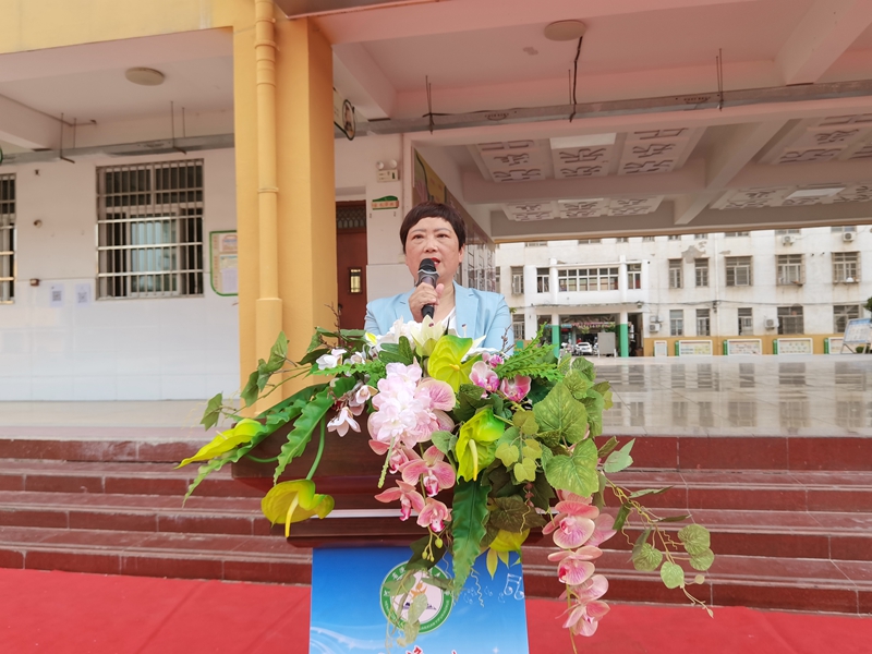 逸夫小学校长周卫讲话.jpg