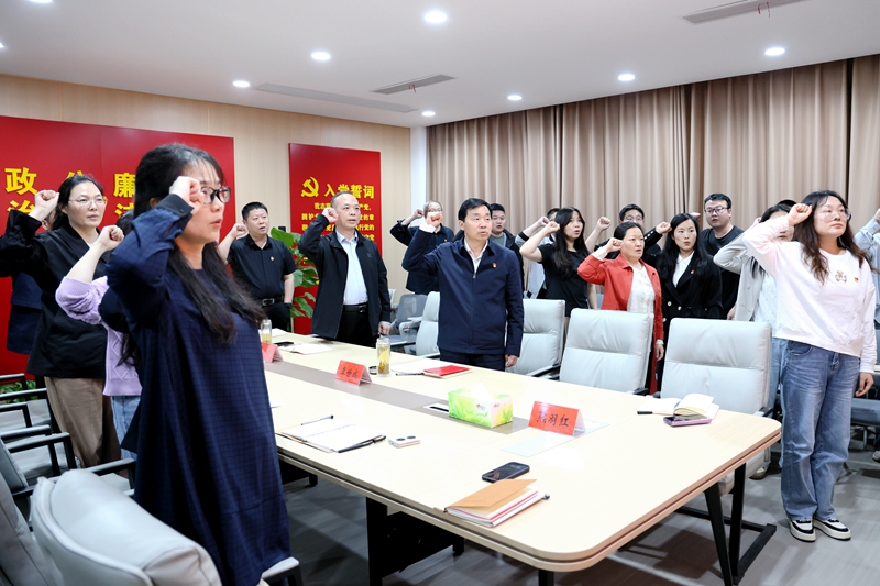 6H9A0020(1).jpg 6H9A0020(1).jpg